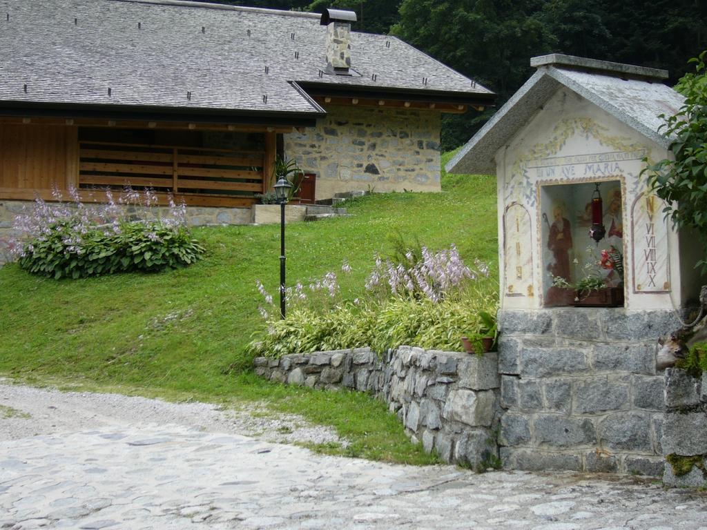 Agritur Manoncin Villa Daone Exterior foto