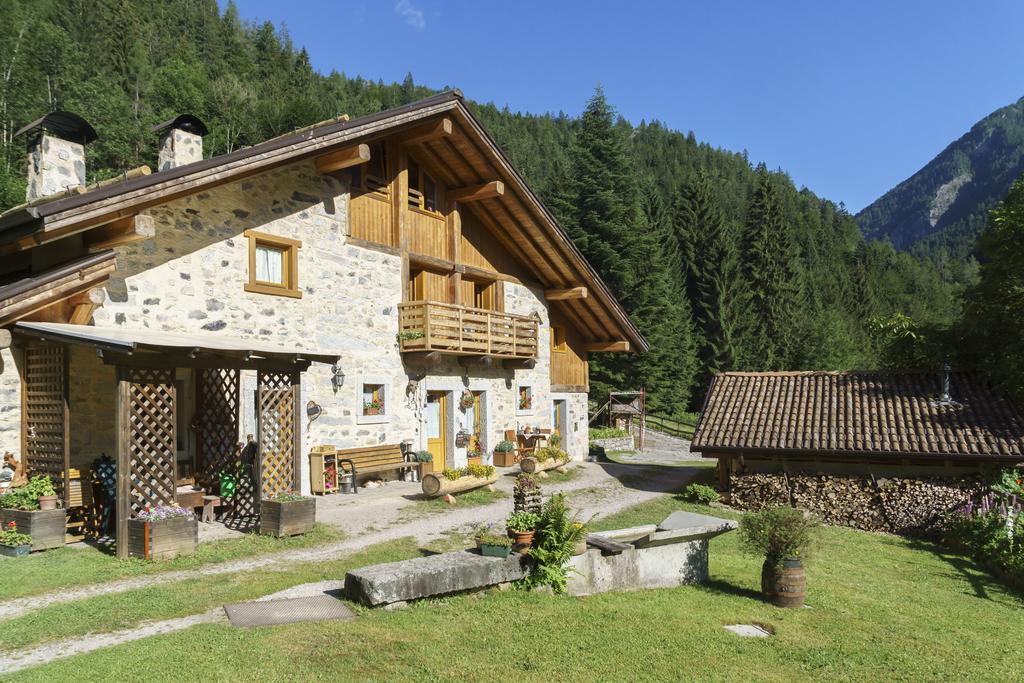 Agritur Manoncin Villa Daone Exterior foto